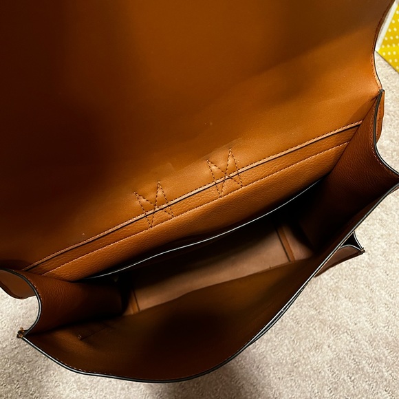 leather backpack - Picture 3 of 4